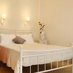 Apartmán Elvira-maria And Elvira Ermupoli