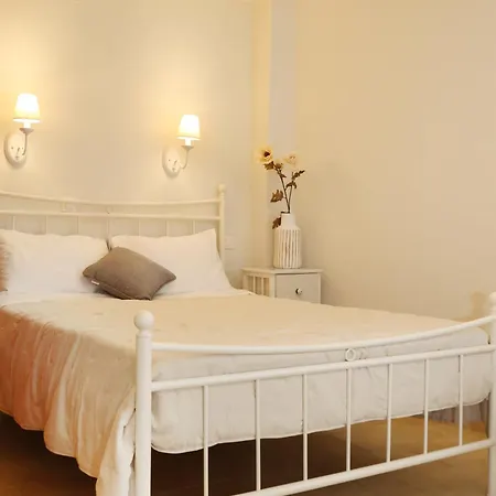 Apartament Elvira-maria And Elvira Ermupoli