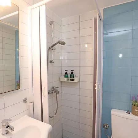 Elvira-maria And Elvira Apartament Ermupoli