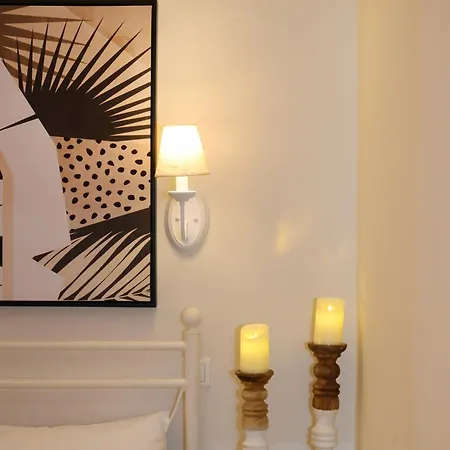 Elvira-maria And Elvira * Ermoupoli